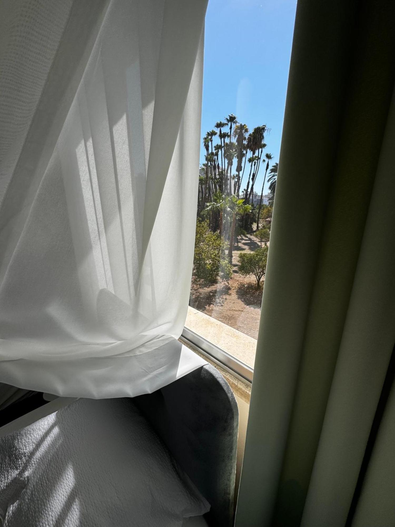 Smart Comfort Roomn3 With Private Bathroom In Location 250m Limassol
