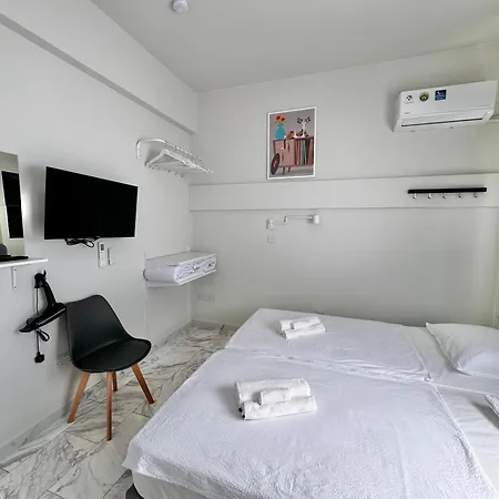 Smart Comfort Roomn3 With Private Bathroom In Best Location Beach 250M Limassol Exterior photo
