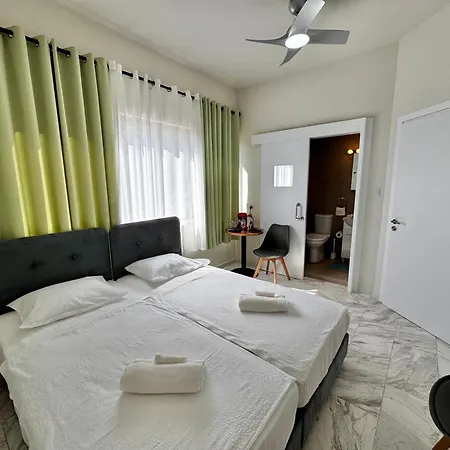 Smart Comfort Roomn3 With Private Bathroom In Best Location Beach 250M Limassol Exterior photo